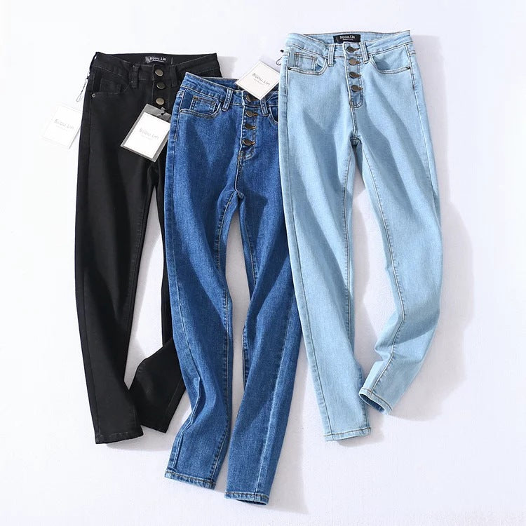 Vintage Chic Jeans - Four button high-rise jeans